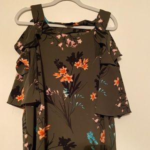 City Chic M/18 Cold Shoulder Top